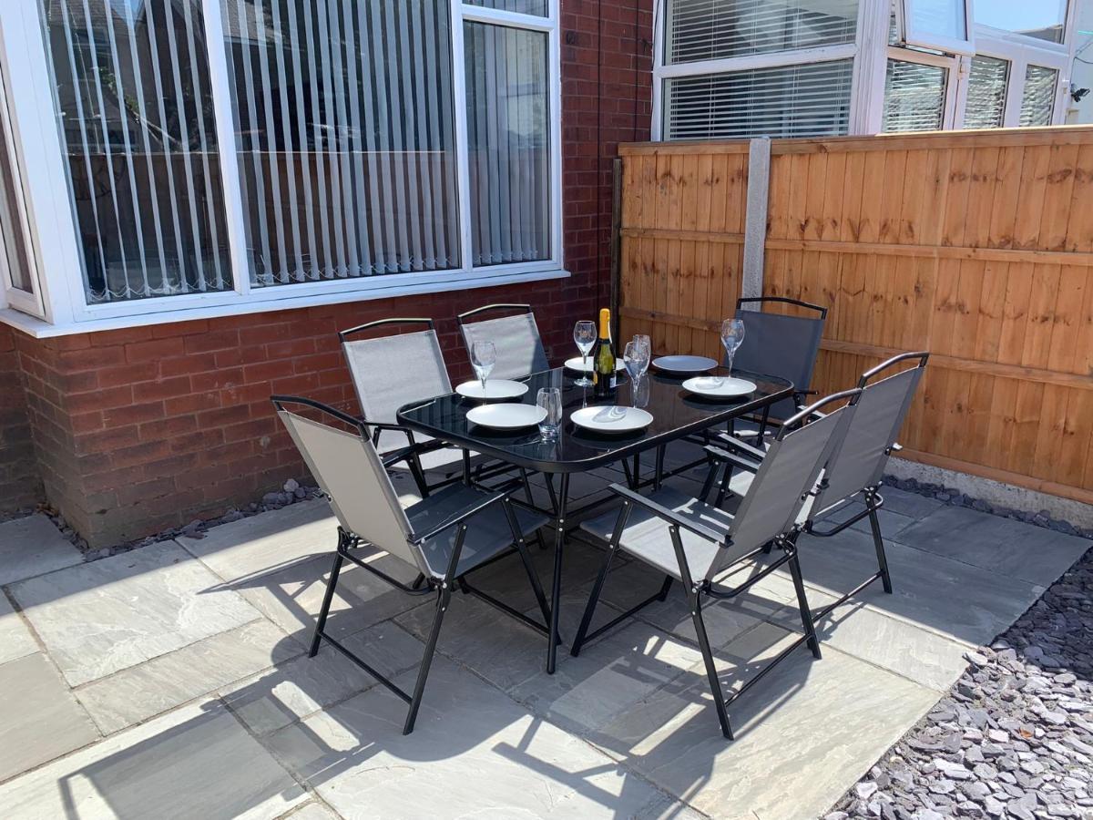 Holiday home Modern Fully Refurbished 3 Bedroom