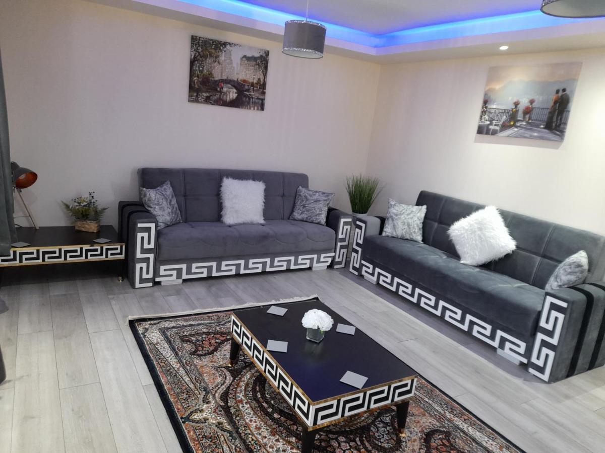 Apartment Ds *
