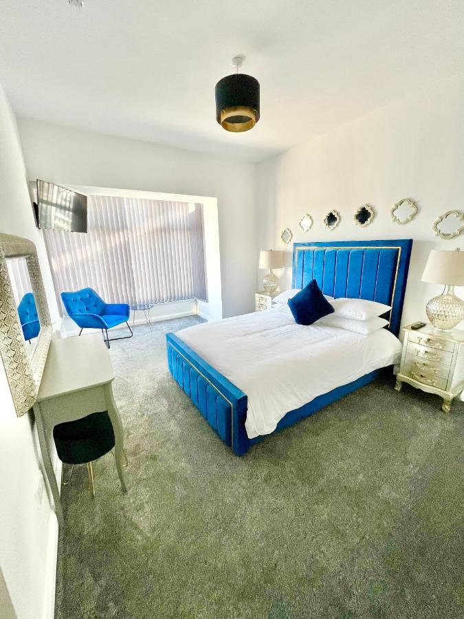 Winter Gardens Presidential Apartment *