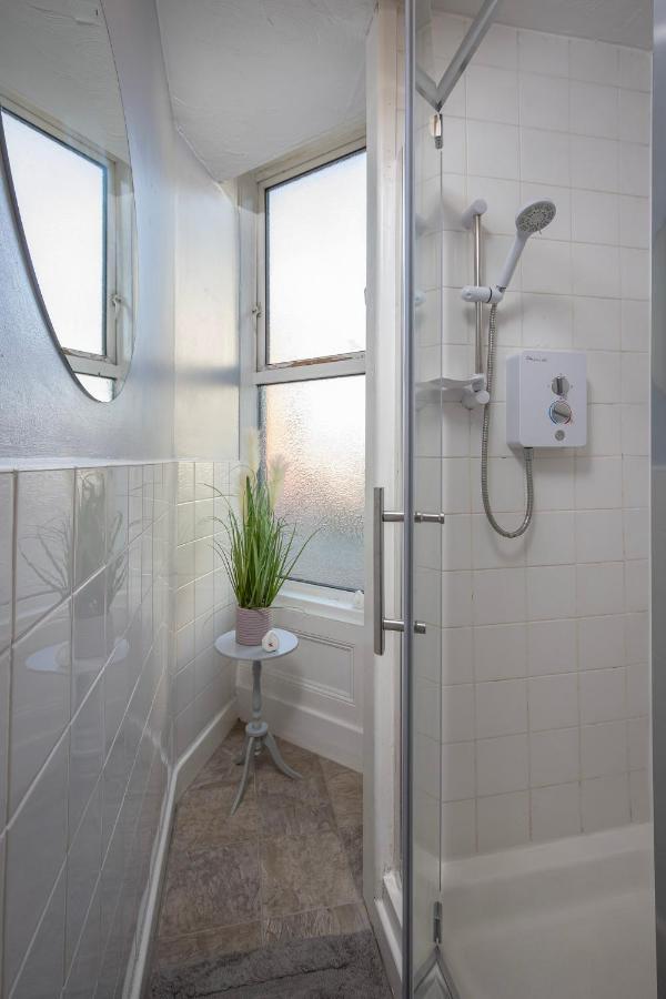 Apartment 02 Springfield - Sleeps 6