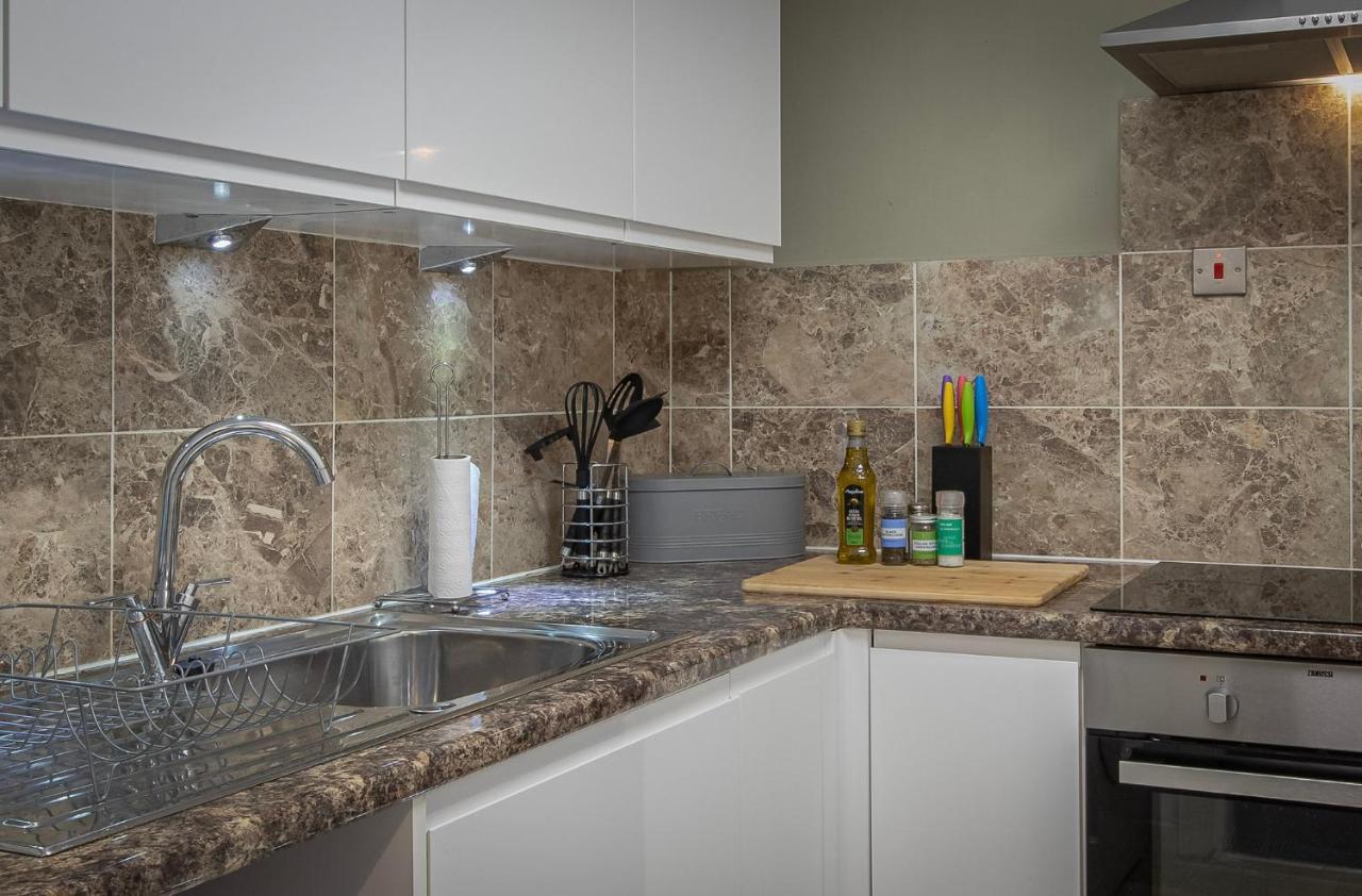 Apartment 02 Springfield - Sleeps 6