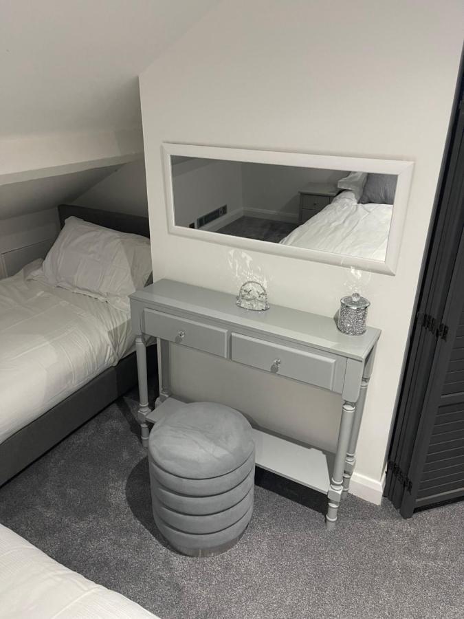 The Welcome Apartment *