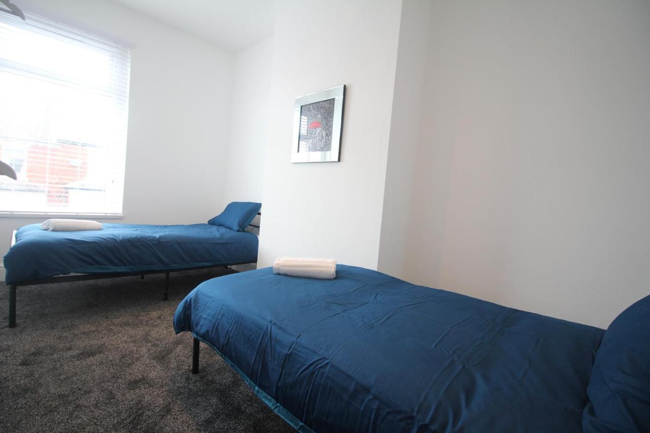Holiday home Media Manor - Fully Refurbished In 2022 - Large 6 Bedrooms, 3 Bathrooms Media Games Blackpool