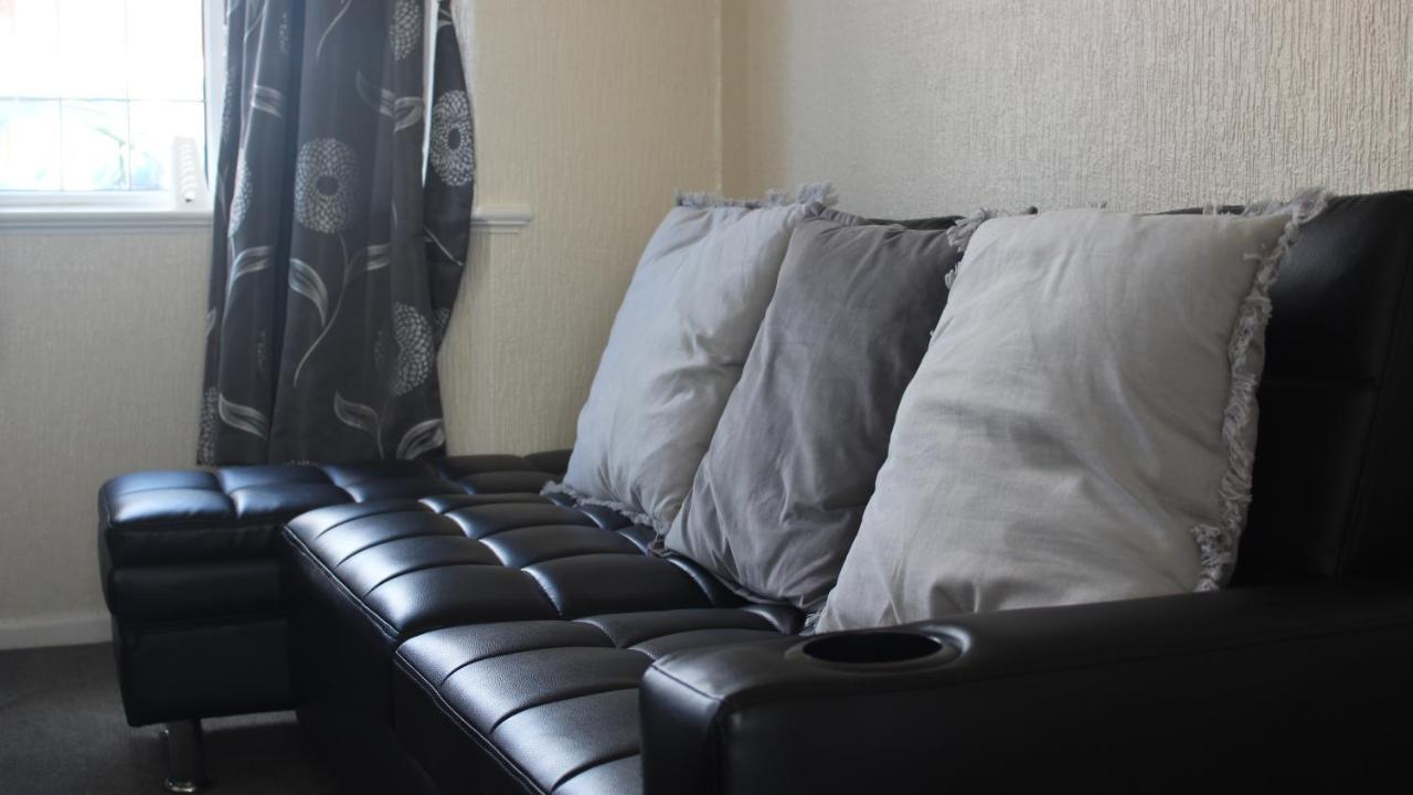 Blackpoolholidaylets Salmesbury Avenue Families And Contractors Only *