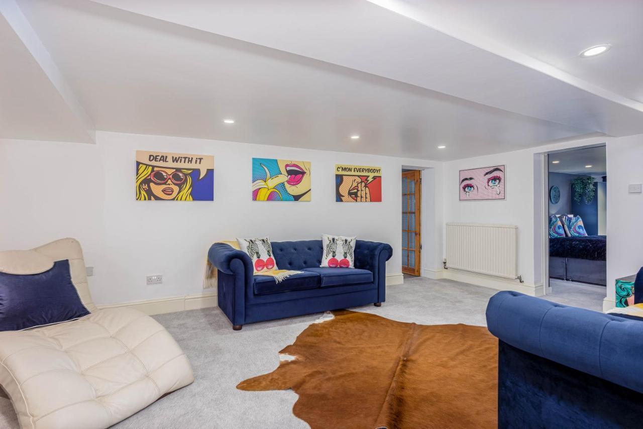 Holiday home Empress Hall By Charles Alexander Short - Sleeps 20