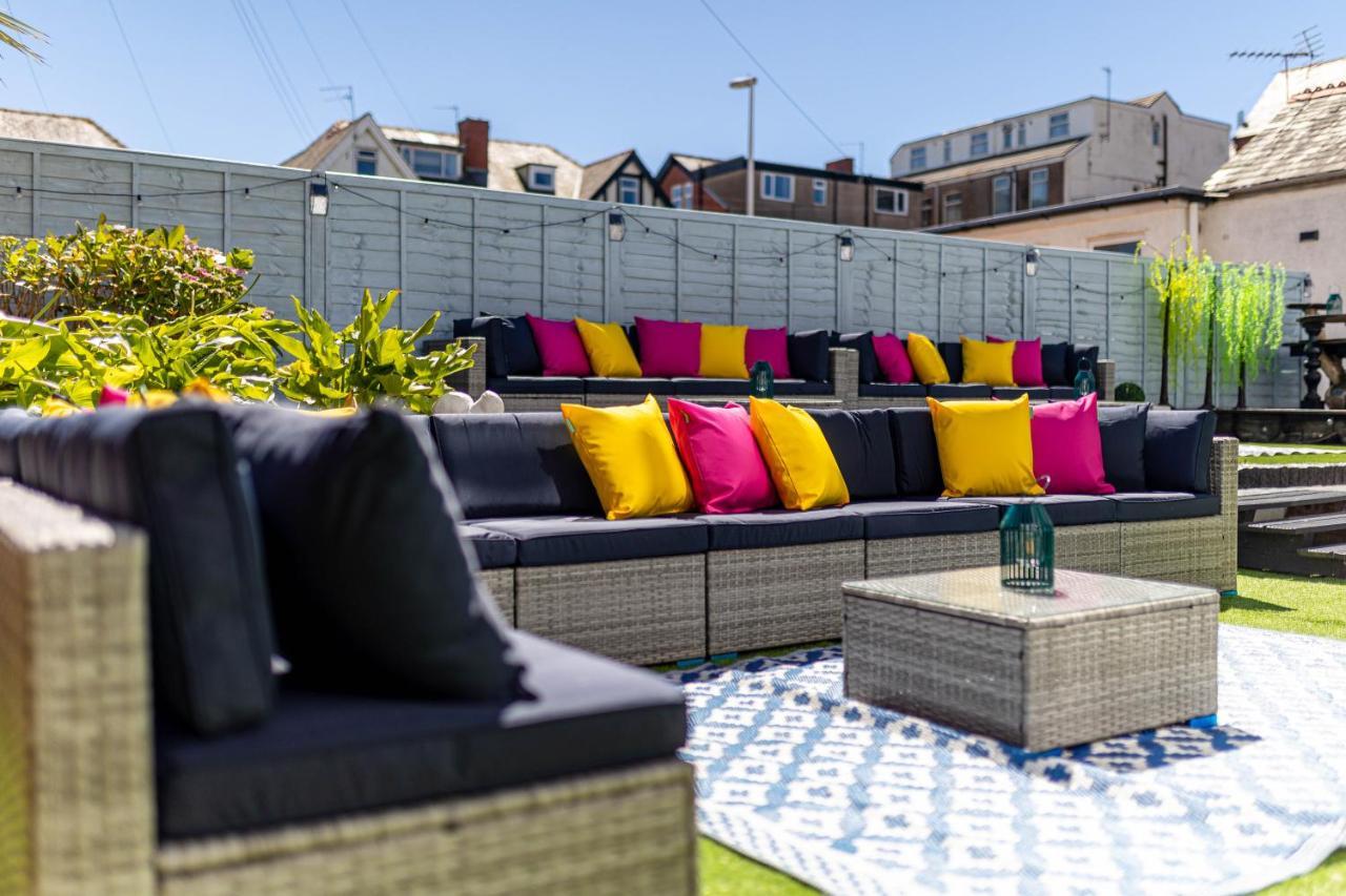 Empress Hall By Charles Alexander Short - Sleeps 20 * Blackpool