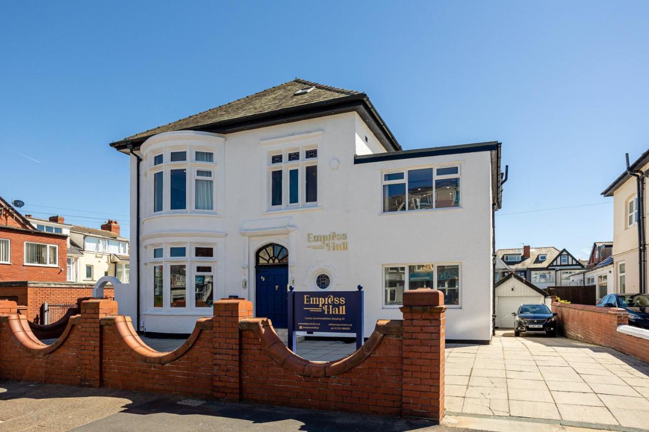 Empress Hall By Charles Alexander Short - Sleeps 20 Holiday home