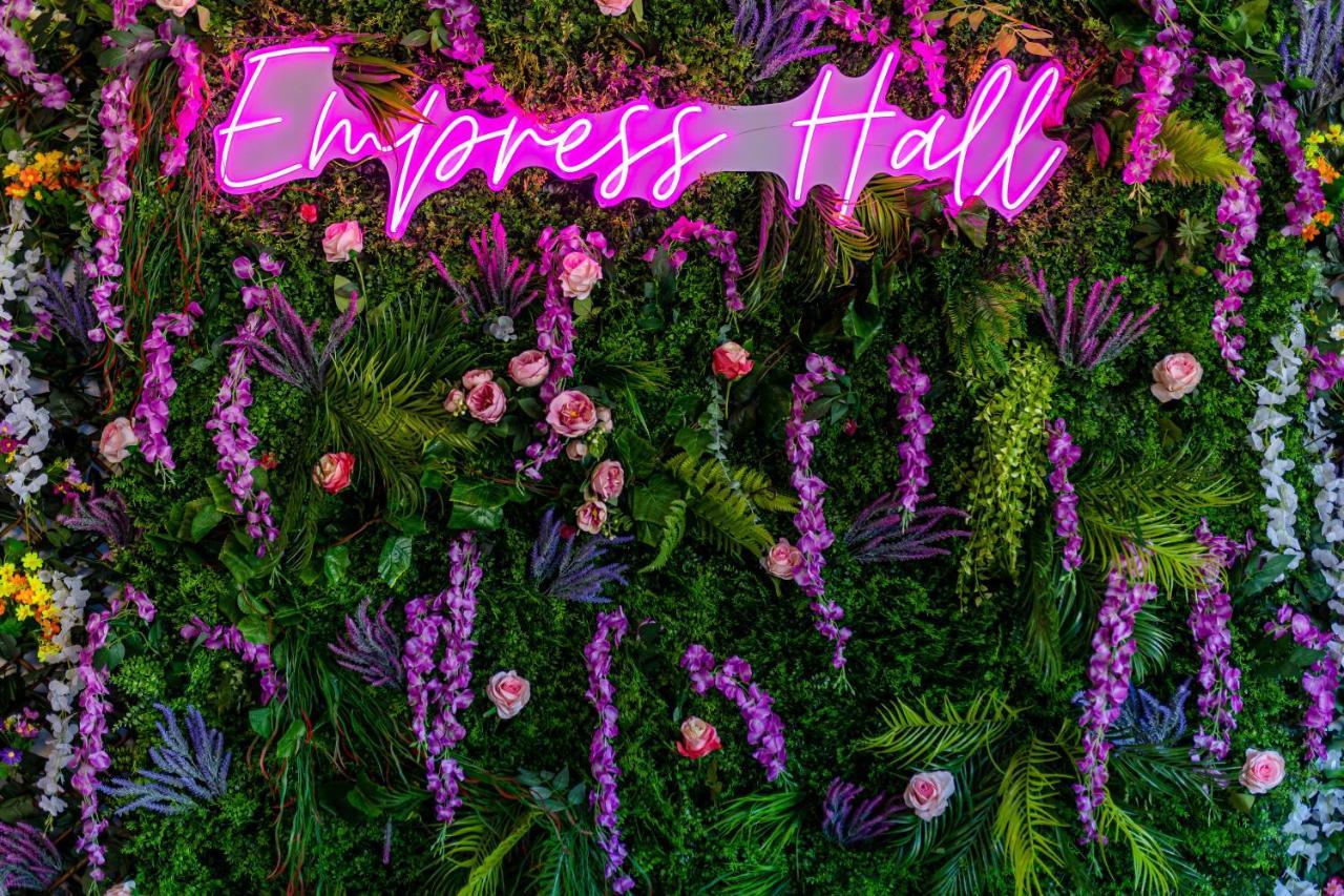 Holiday home Empress Hall By Charles Alexander Short - Sleeps 20 *