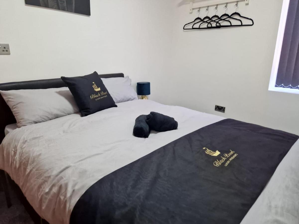 Black Pearl Luxury Apartment