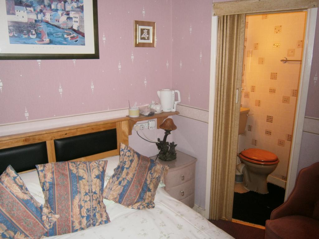 Guest house The Royale *