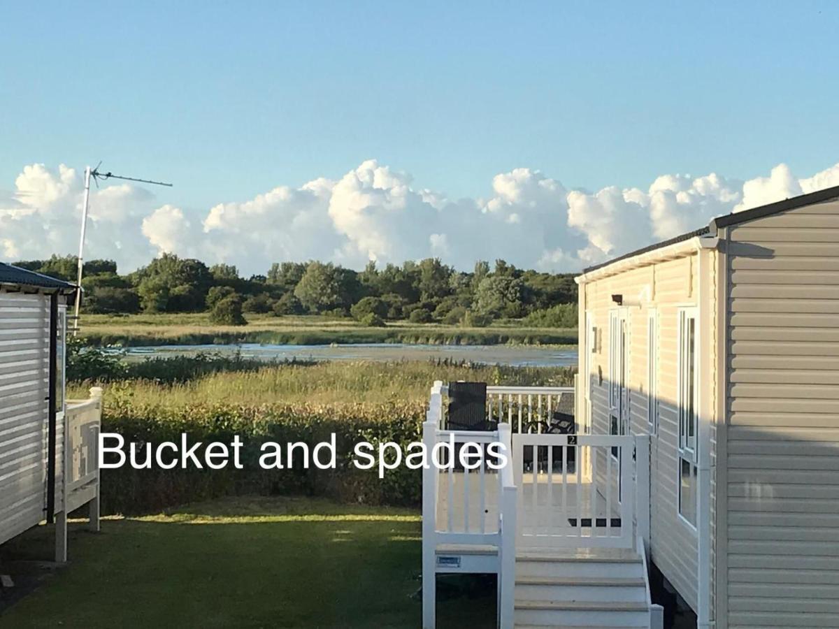 Campsite Caravans Marton Mere