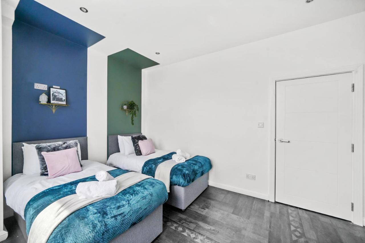The Deluxe Of - Gym - Cinema Apartment Blackpool