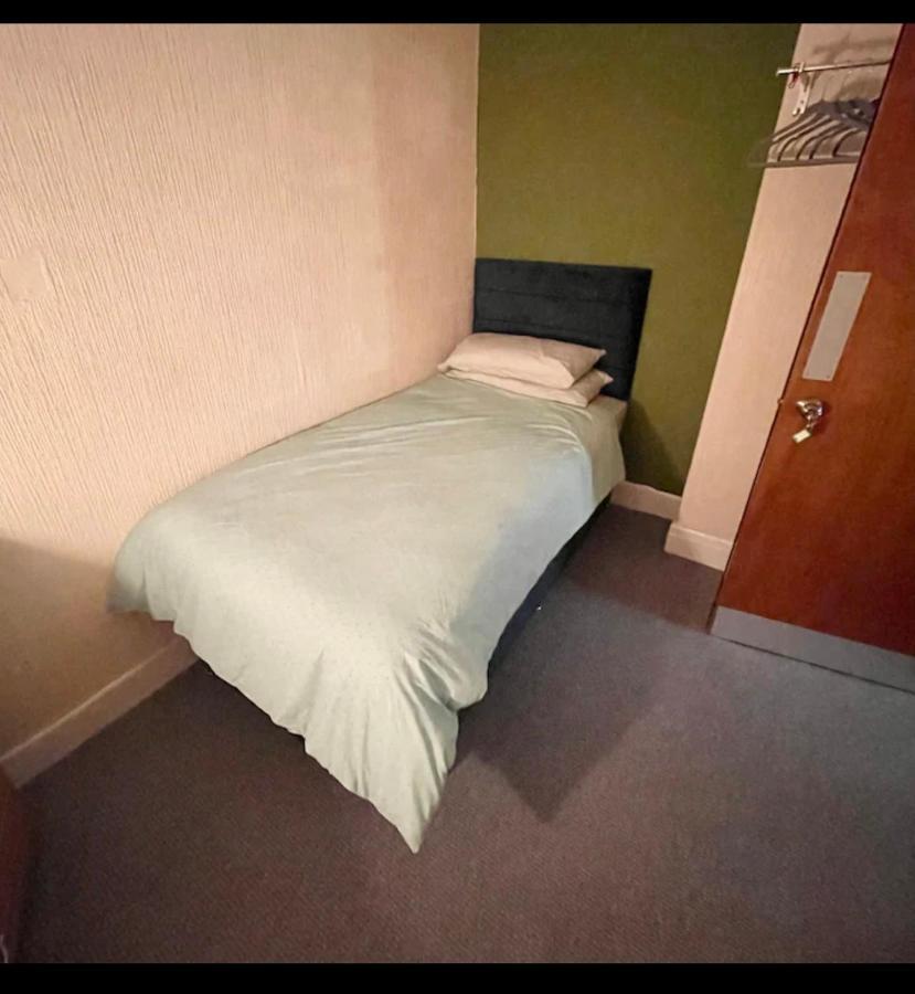 Kirkstead Guesthouse, Pet Friendly Available, Everyone Welcome * Blackpool