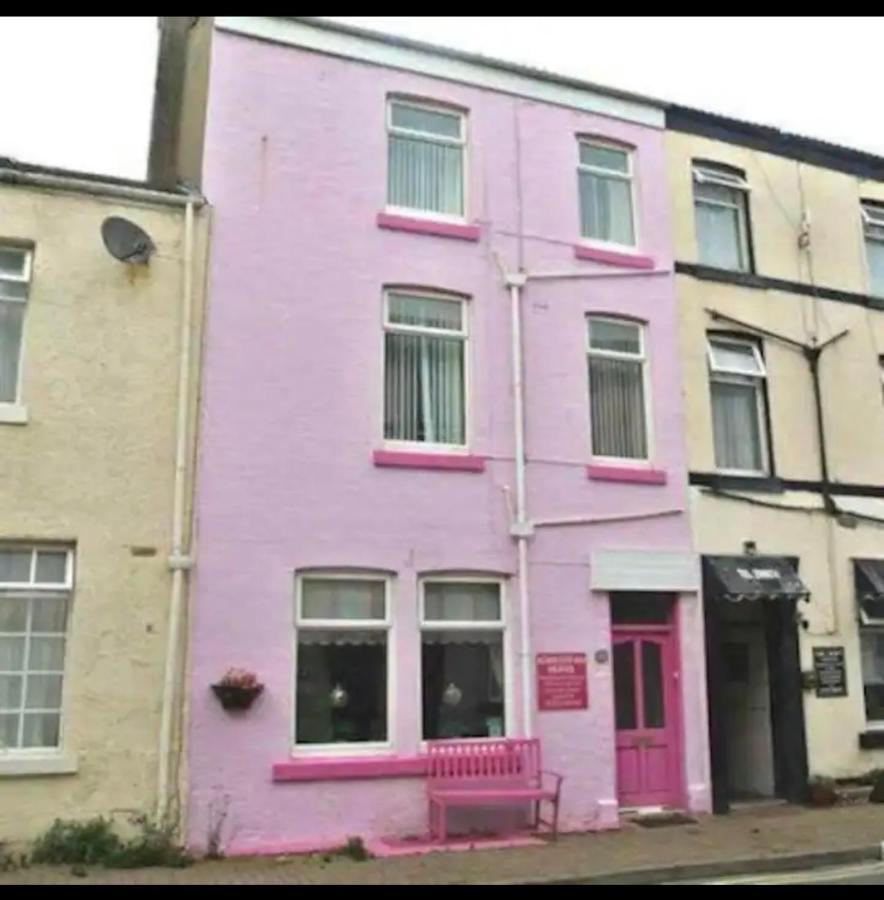 Kirkstead Guesthouse, Pet Friendly Available, Everyone Welcome