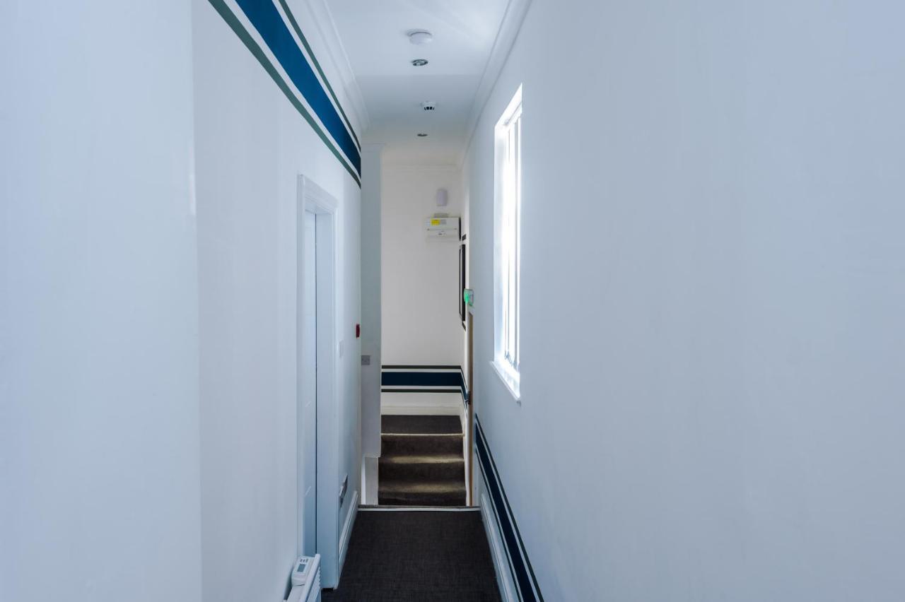 Stylish Gem - Cinema & Gym Apartment Blackpool