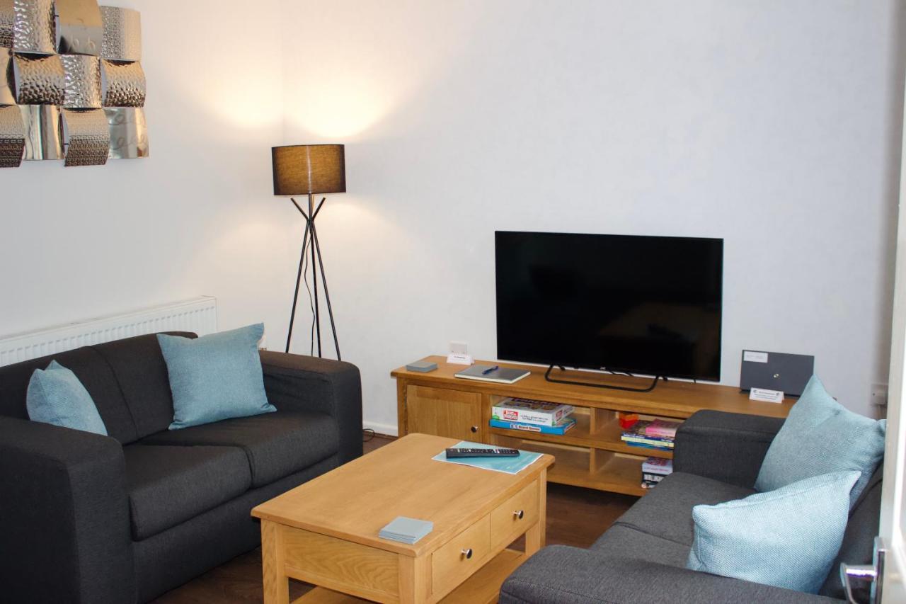 Treetops View - Cheerful & Modern In Bispham, * Blackpool