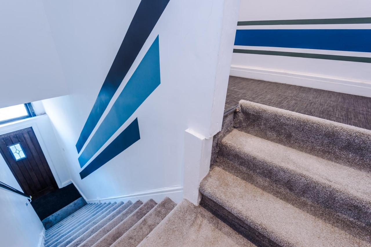 Stylish Gem - Cinema & Gym Apartment Blackpool
