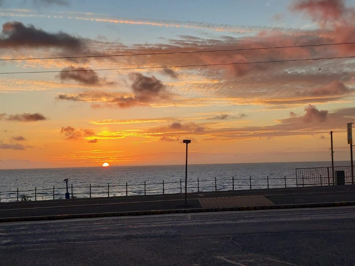 Holiday home Treetops View - Cheerful & Modern In Bispham,