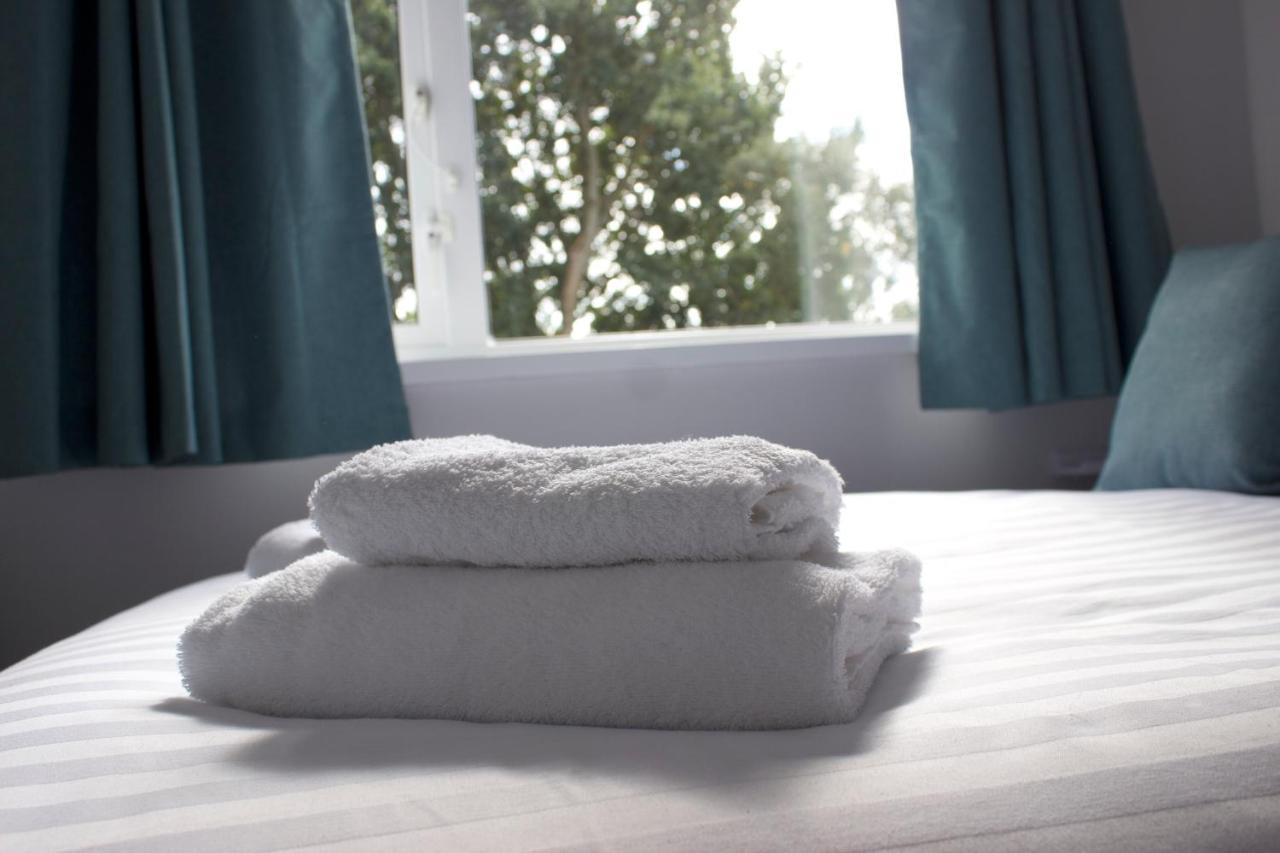 Treetops View - Cheerful & Modern In Bispham,