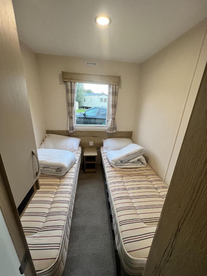 Haven Marton Mere Caravan In Apartment
