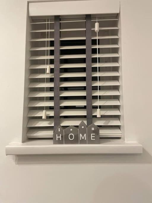 Luxury 3 Bed Sleeps 6-8 Blackpool