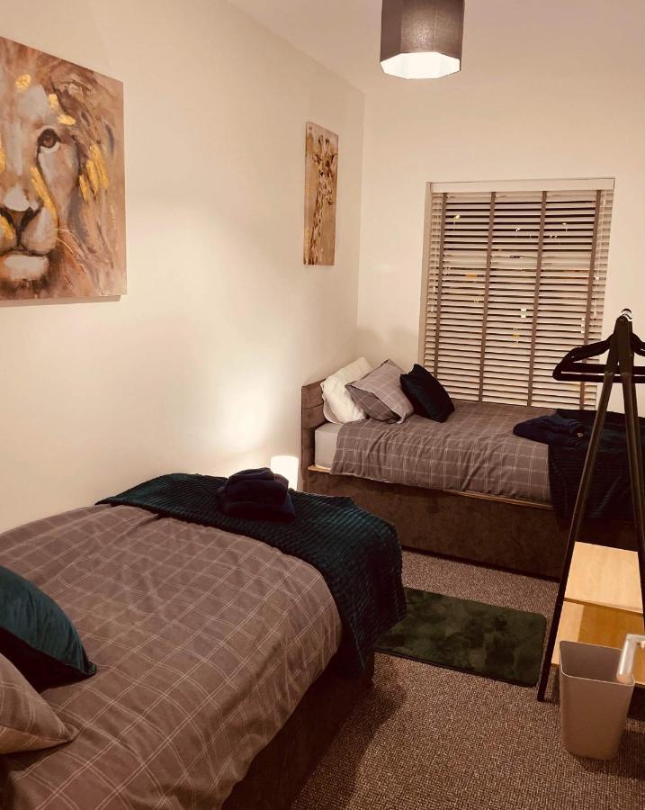 Luxury 3 Bed Sleeps 6-8 Apartment Blackpool