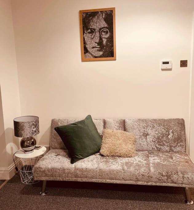 Luxury 3 Bed Sleeps 6-8 Apartment