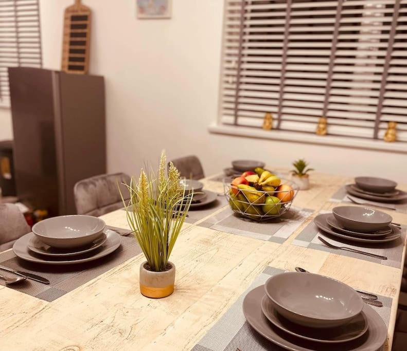 Apartment Luxury 3 Bed Sleeps 6-8 Blackpool