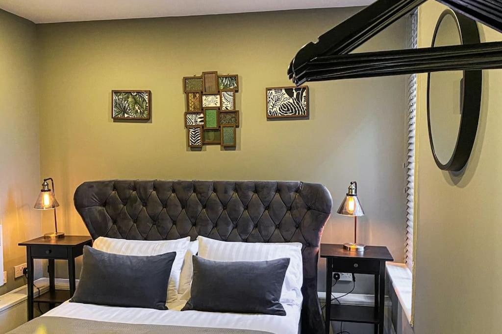 Velveteen By The V Group Apartment *