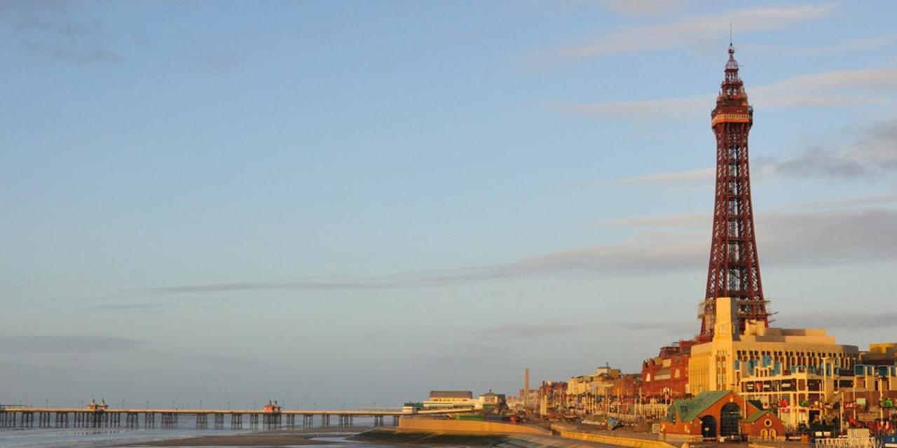 Bamber House - Large Modern & Perfect Location Holiday home
