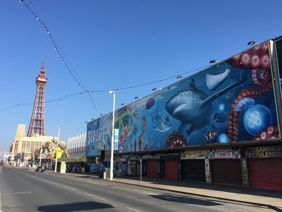 Bamber House - Large Modern & Perfect Location * Blackpool