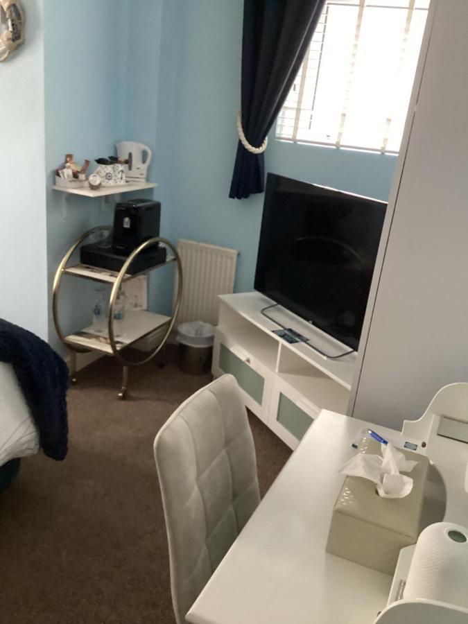 By The Seaside Bed & Breakfast