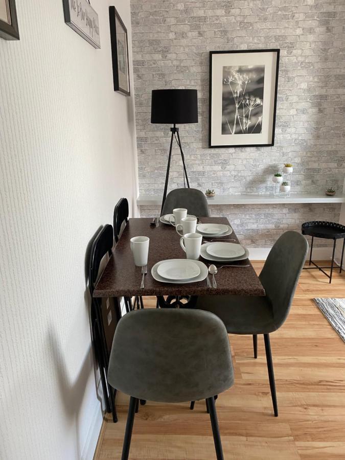 M&j Apartment Blackpool