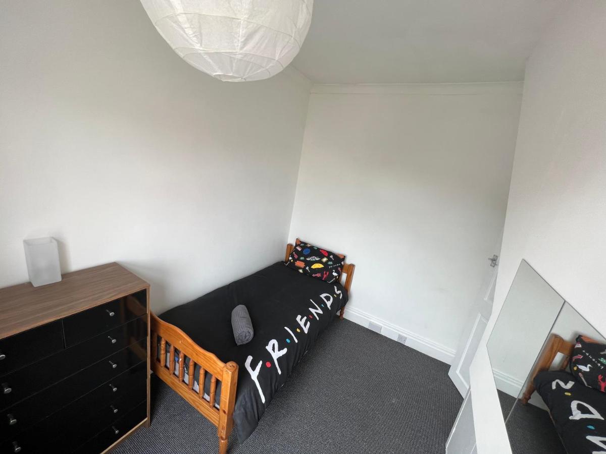 Holiday home Friends House, Hot Tub, Sleeps 6 Blackpool