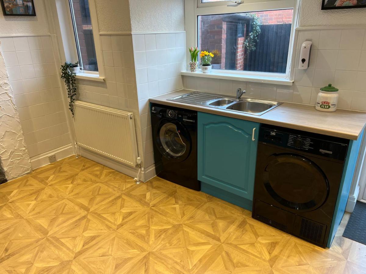 Holiday home Friends House, Hot Tub, Sleeps 6 Blackpool