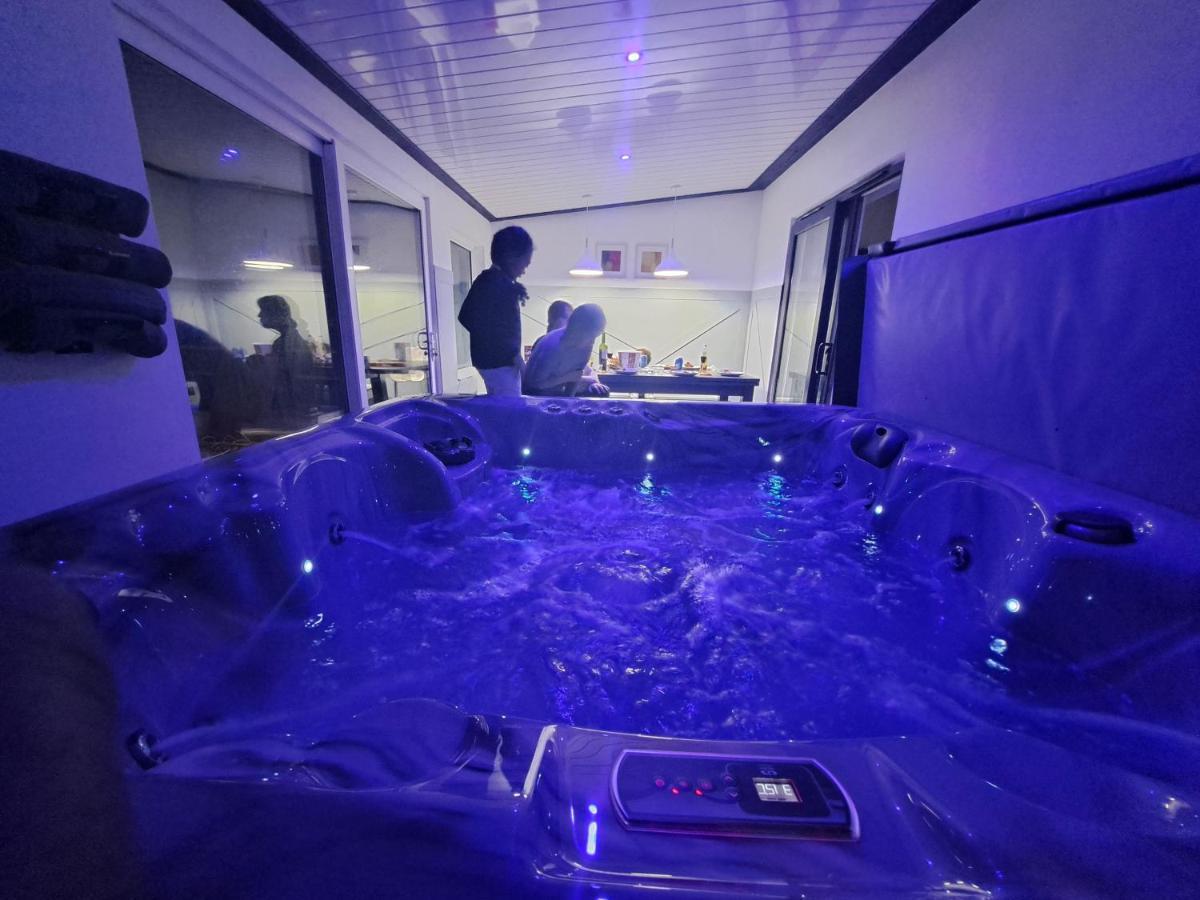 Family With Hot Tub , Family Groups Only Holiday home *