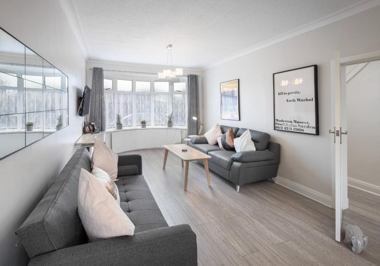 Fantastic! Family Home: Free Parking * Blackpool