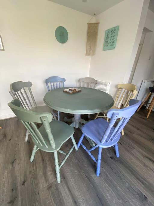 New 3 Bedroom Family With Outdoor Living *