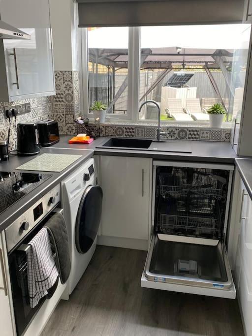 New 3 Bedroom Family With Outdoor Living Blackpool