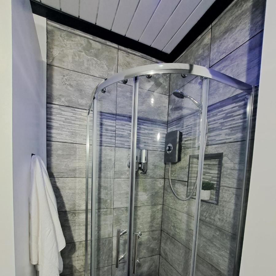 Holiday home Family With Hot Tub , Family Groups Only *