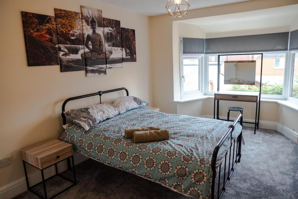 Holiday home Spacious Family Minutes From The *