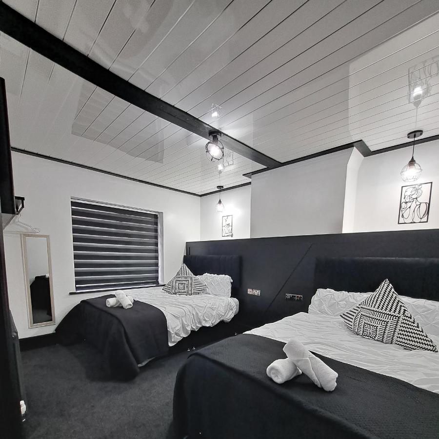 Holiday home Family With Hot Tub , Family Groups Only *