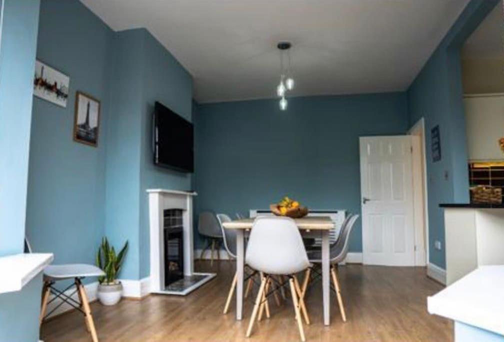 Spacious Family Minutes From The * Blackpool