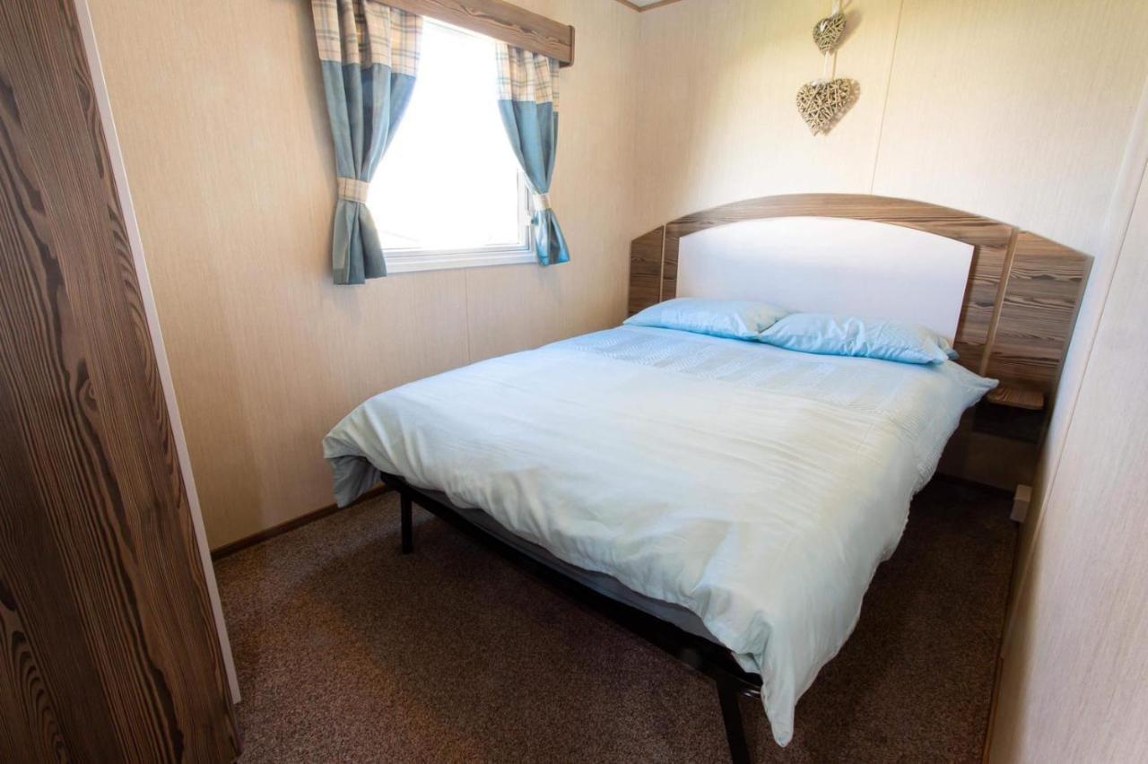 Caravan In Haven Marton Mere Campsite