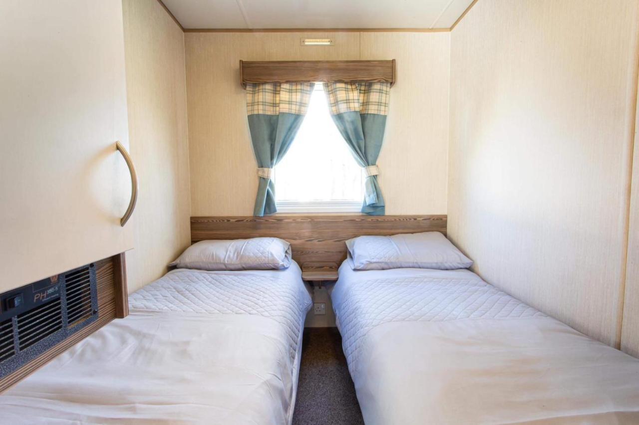 Campsite Caravan In Haven Marton Mere Blackpool
