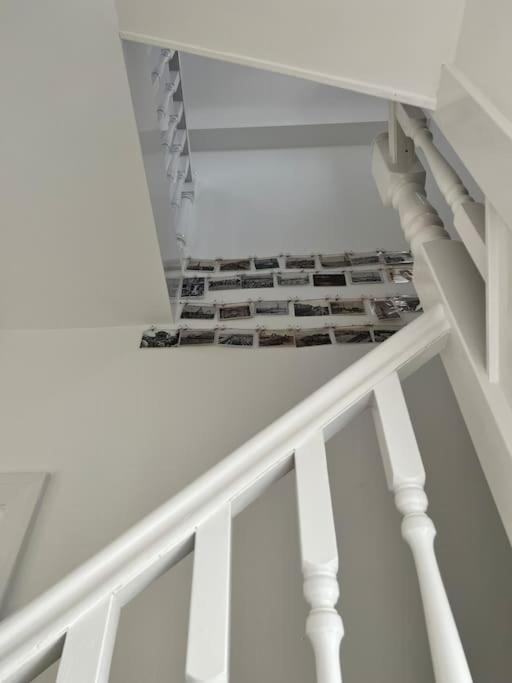 Apartment Hidden Gem W/ Parking Short Walk To Pleasure *
