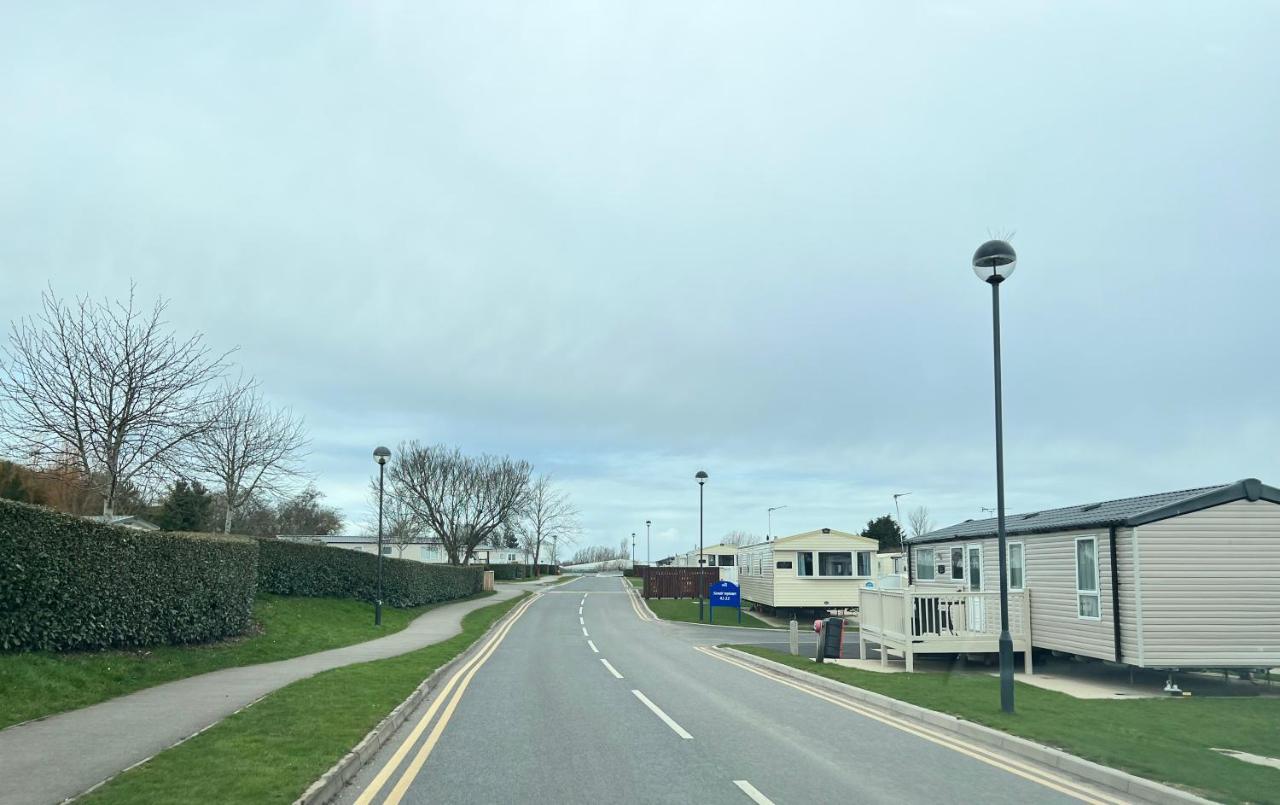 Caravan In Haven Marton Mere Campsite