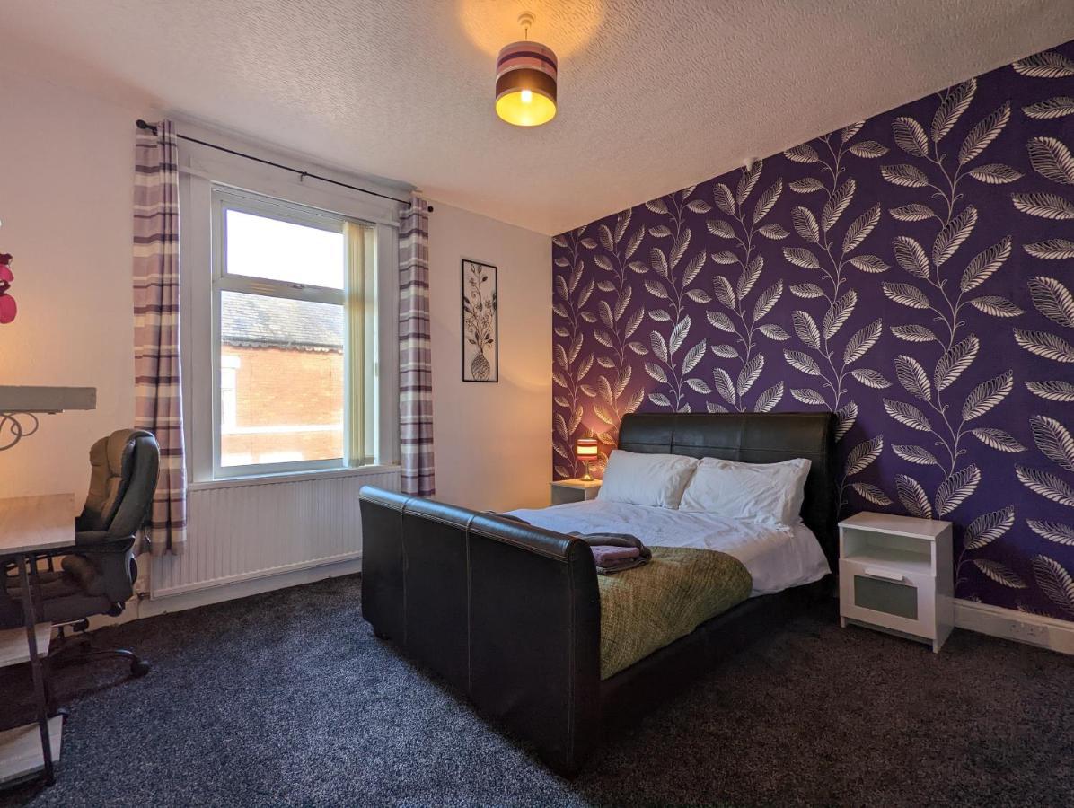 Moon Townhouse Free Parkingprivate Garden Holiday home *