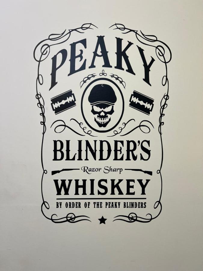Peaky Blinders 5 Min Walk To Tower Sleeps Up To 14 Apartment Blackpool