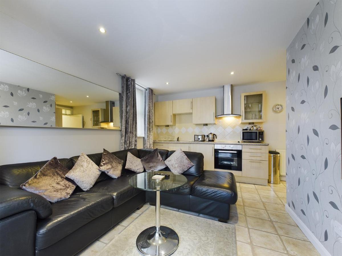 The House, Luxury *